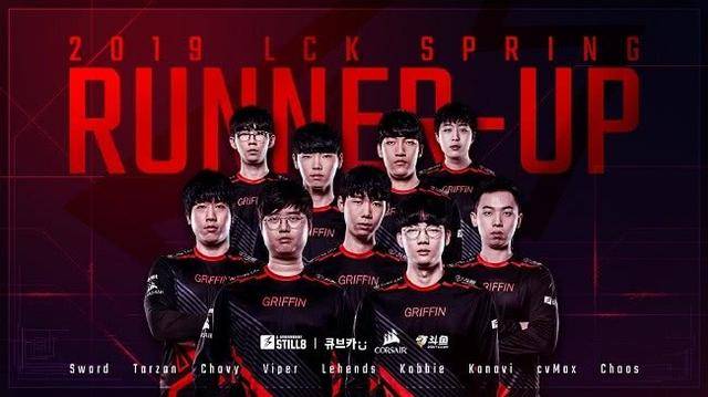 足球比赛中 足球比赛中